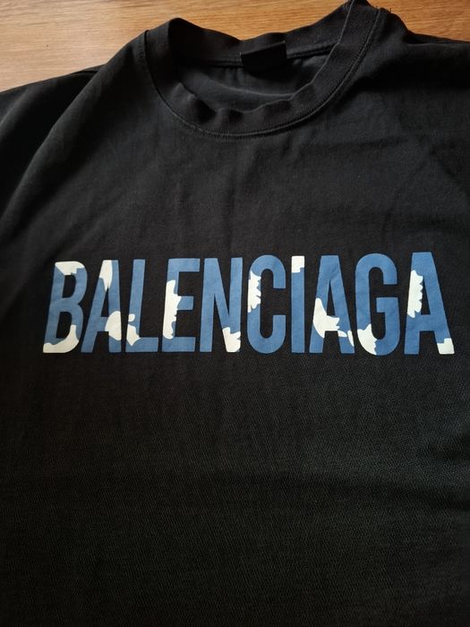BALENCIAGA- FENDI мъжки тениски  2XL  размер.