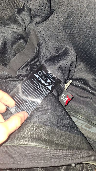 Combinezon Dainese din 2 bucati marimea 54