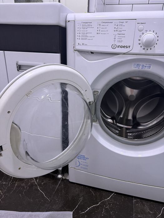 Стиральная машинка Indesit
