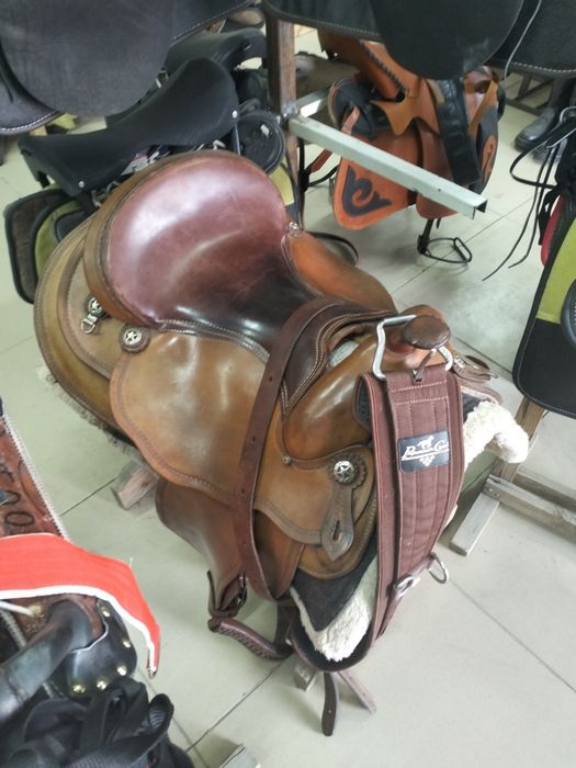 Седло кавалерийское