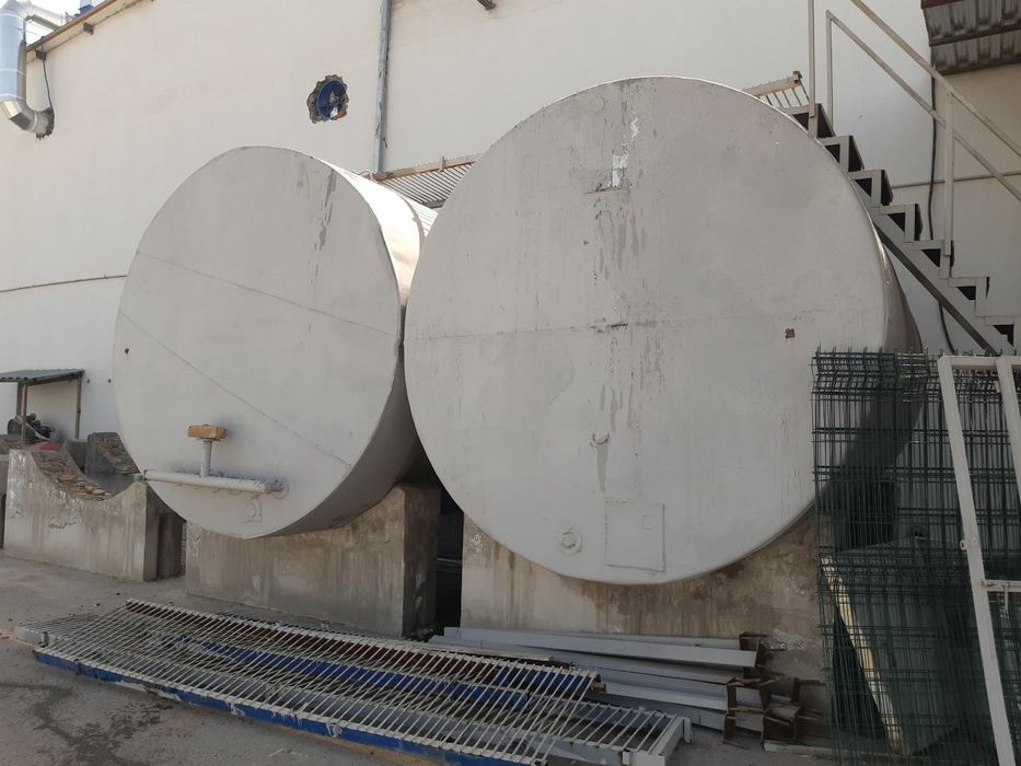 Цистерны бочки металлические.