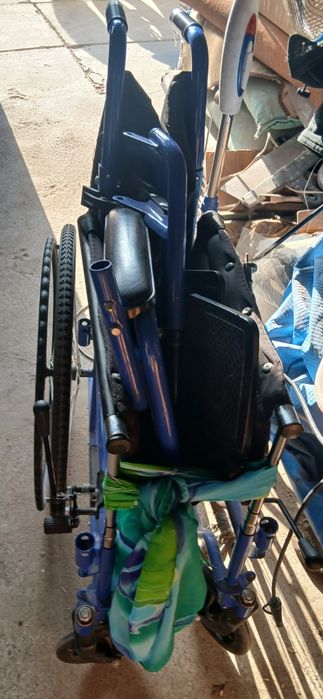 Продам инвалидное кресло