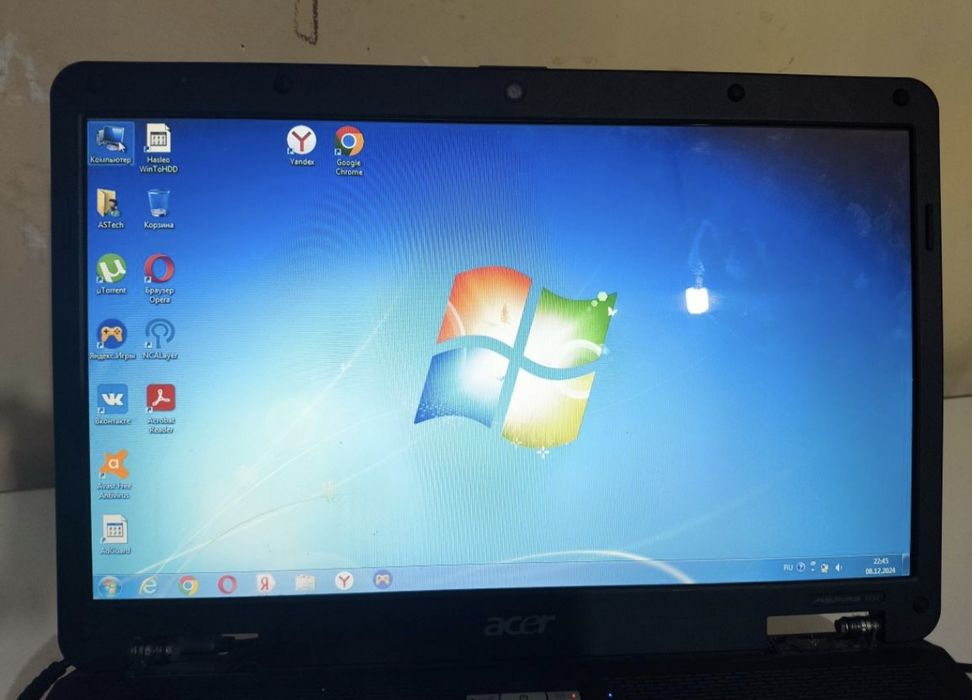 Продам ноутбук acer на запчасти