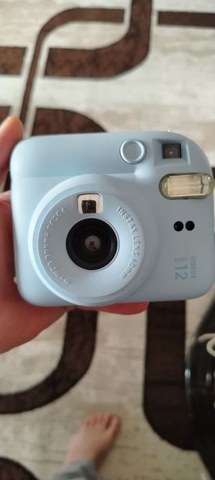 Продаётся INSTAX Mini 12