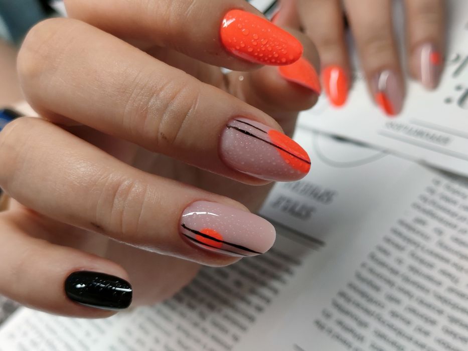 Маникюр, наращивание ногтей, педикюр.