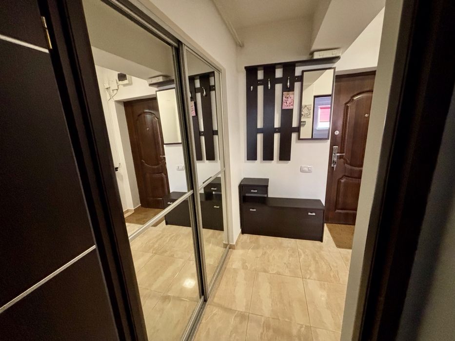 Garsoniera decomandata ultracentral Irish Pub / plaja Modern