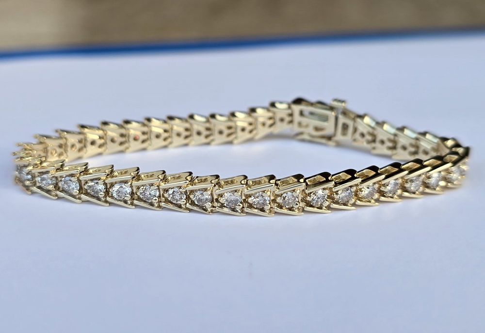 Brățară de aur galben cu diamante naturale 3,69ct. 21,10 grame