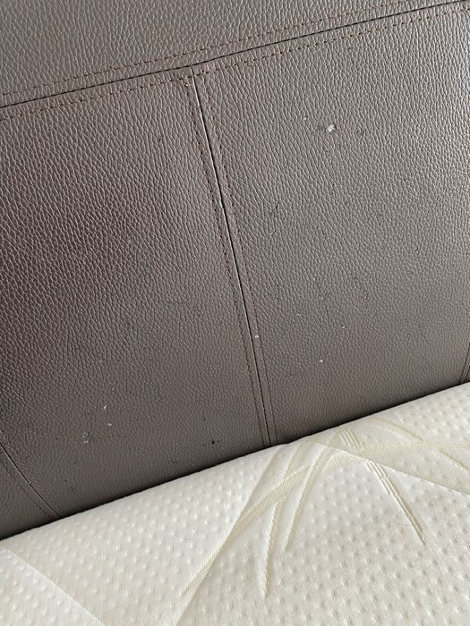 Продам кровать с тумбочкой и комодом