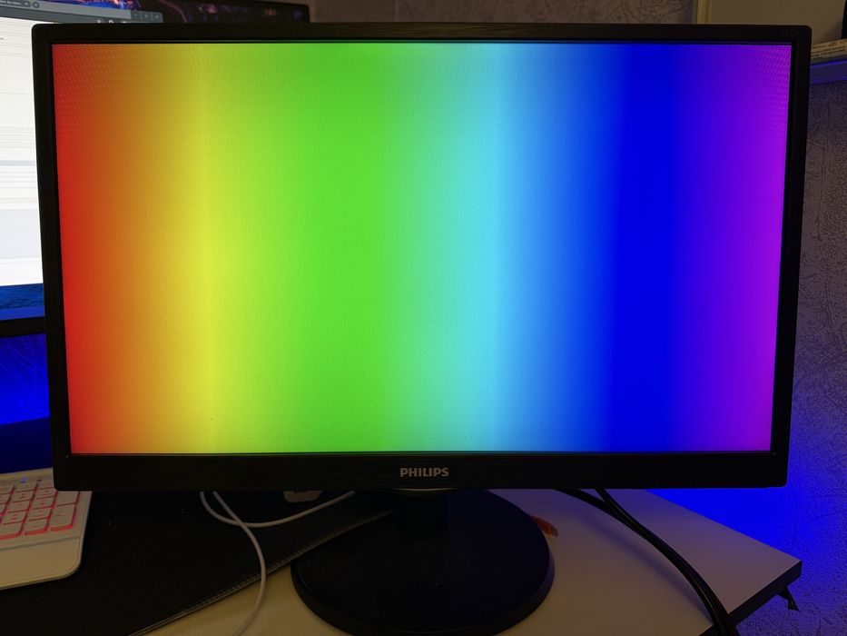 Монитор Philips 24 Full HD (IPS) Хорошее состояние