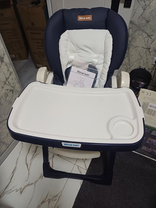 Продаётся фирменный кормления стульчики