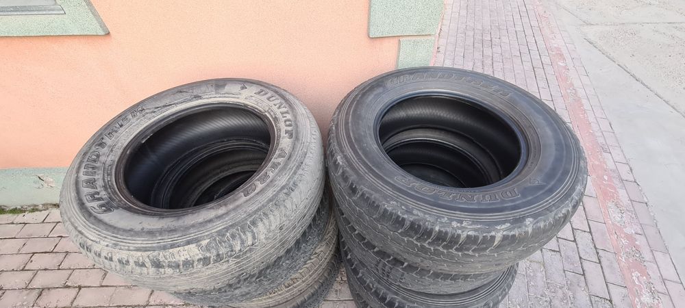 Шины  осталось 2 шт 275/65 R17