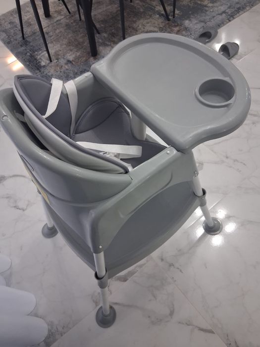 Scaun de masa pentru bebe