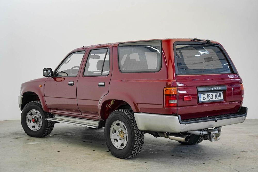 Inchiriem masina de epoca Toyota