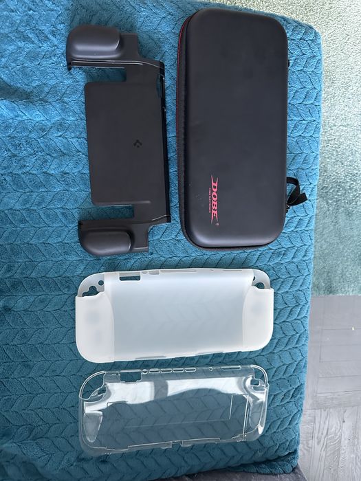 Vand 4 buc husa si carcase nintendo switch 2