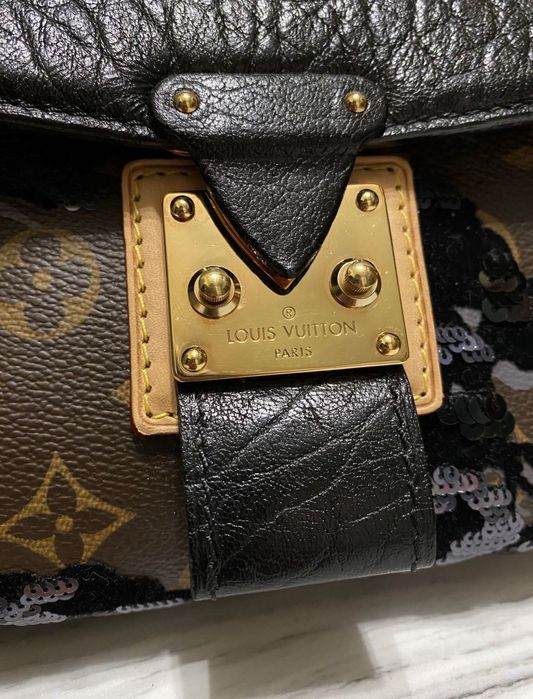 Сумка-клатч Louis Vuitton