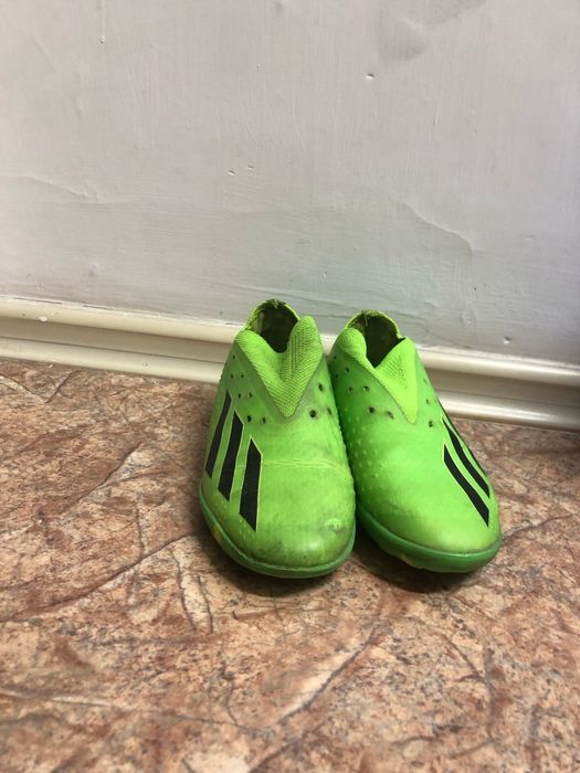 Продам кросовки по размером