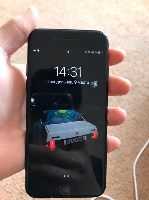Айфон 7 хорошем состоянии
