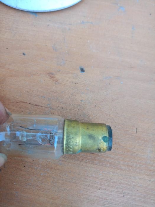 Продам лампочки на 220в