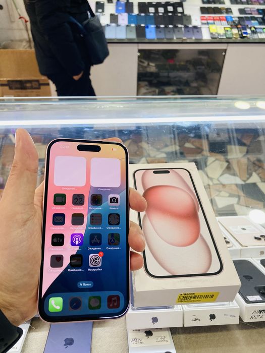 iPhone 15  128 gb pink ideal