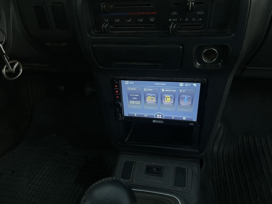 Mazda 626  на бодром ходу