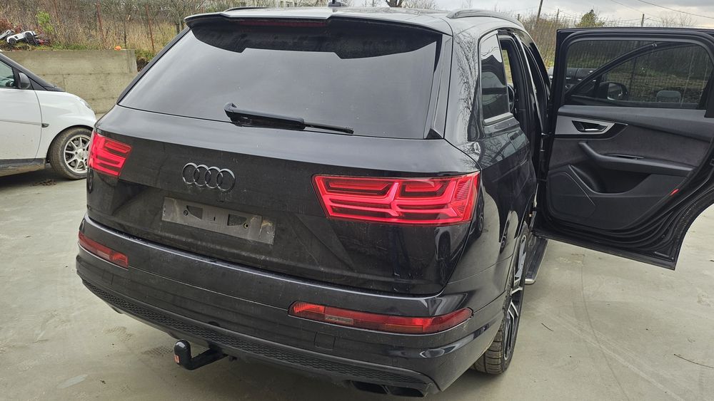 Bara spate audi Q7 4M