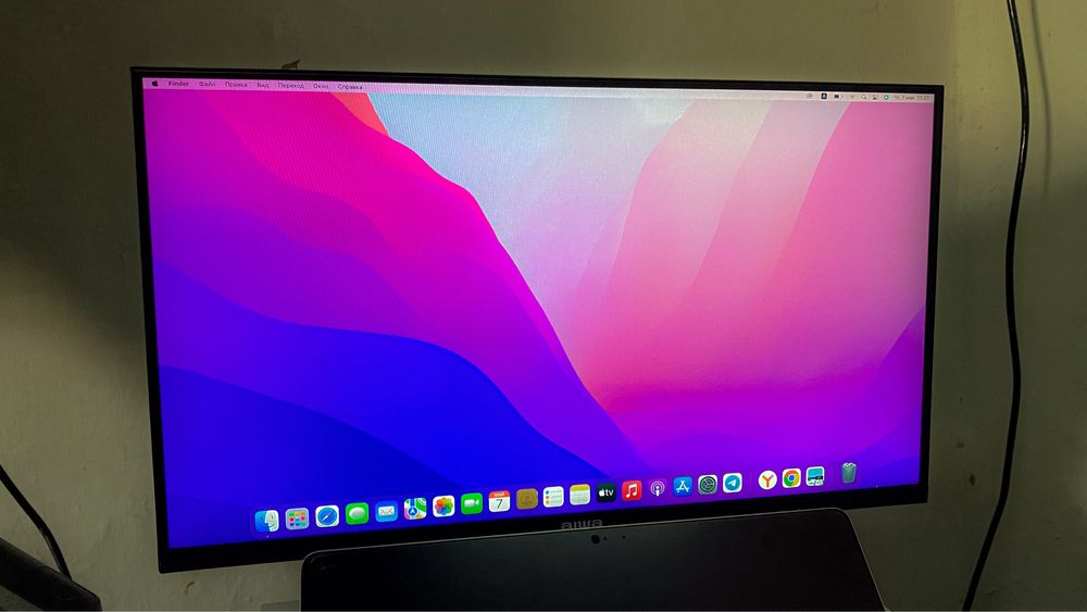 MacBook Pro 15" — Professional montaj hám dizayn ushın tayın stansiya!