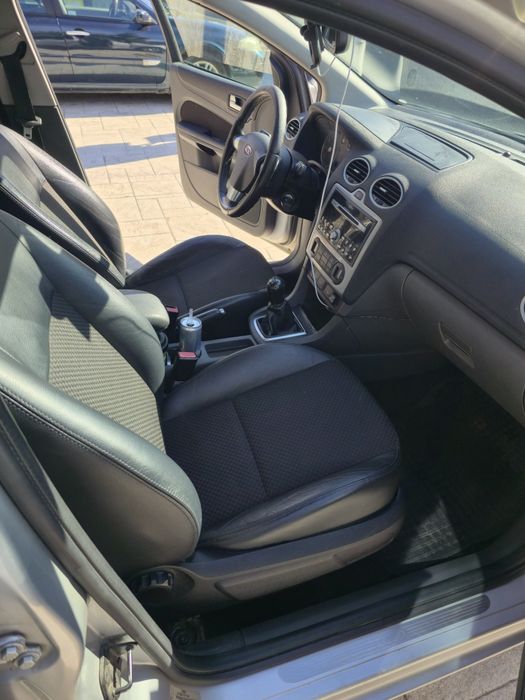Ford Focus 1.6 Ti-vct GPL 115 CP