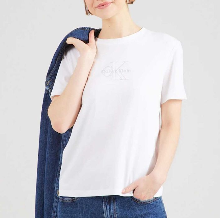 Нова бяла тениска Calvin Klein