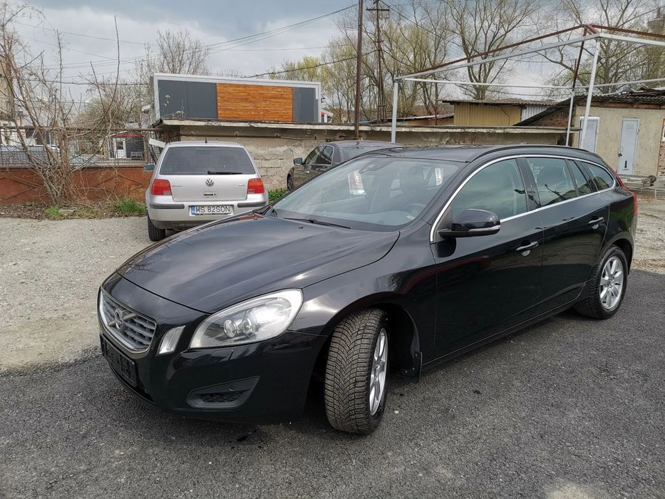 Volvo V60 Volvo V60 D4 Momentum, 2.0d, 5 pistoane, euro 5, manuala, import Germa