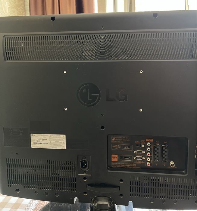 Продам телевизор LG 32LD320-ZA.
