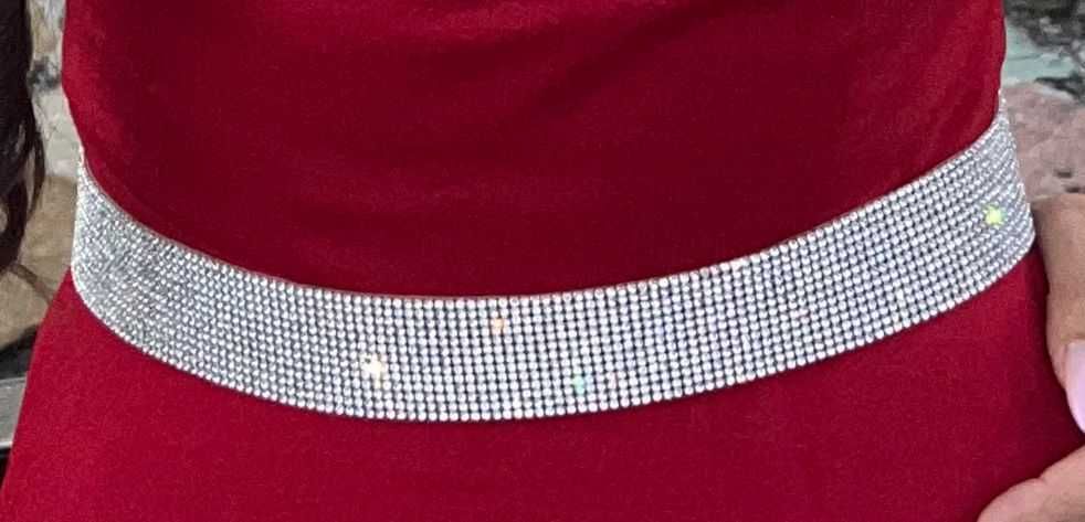 Продается шикарное вечернее платье красного цвета