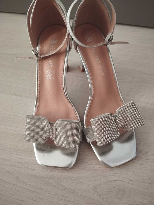 Официални сандали