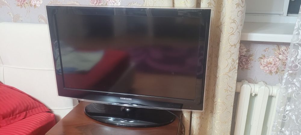 Телевизор samsung