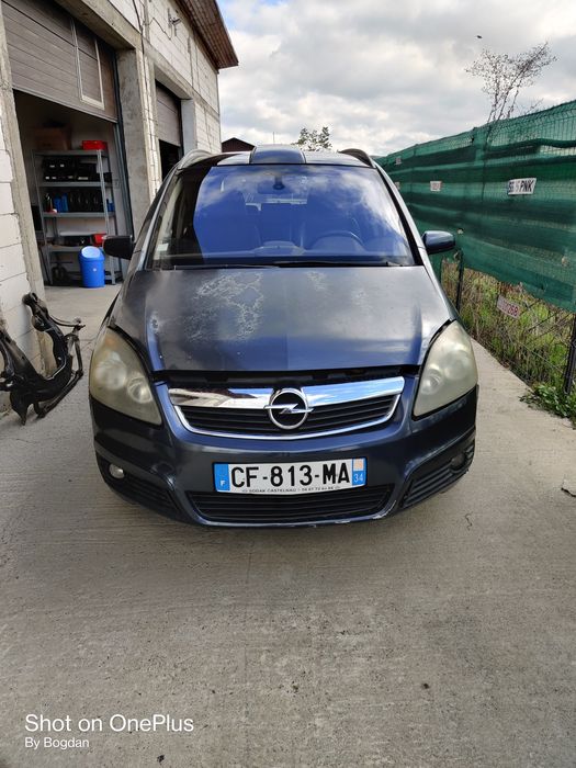 Vindem piese rezultate din dezmembrarea unui Opel Zafira B