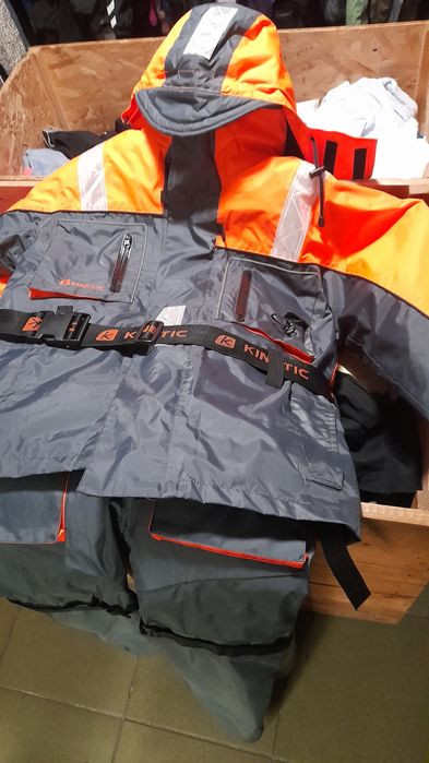 Se vinde mașină cusut SINGER..