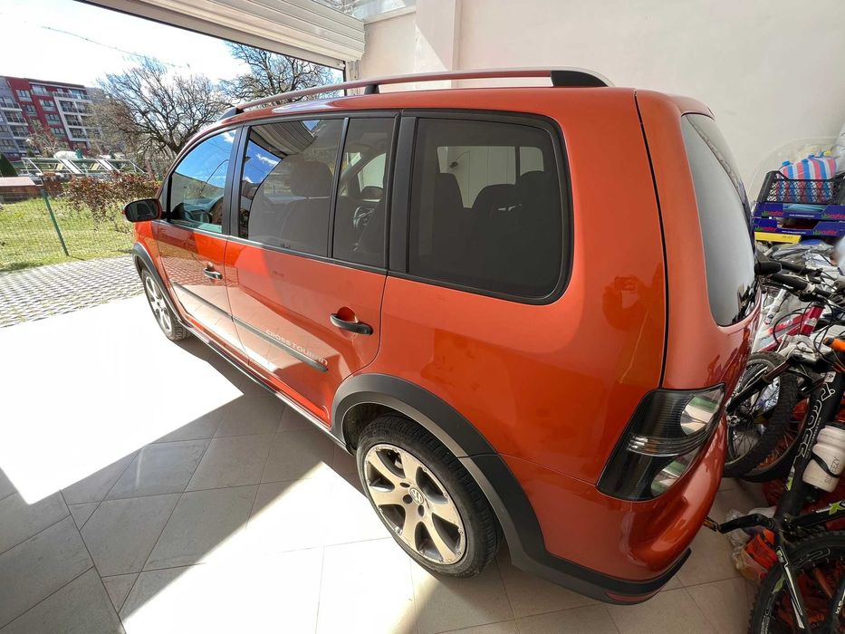 VW Touran CROSS 1.9 105