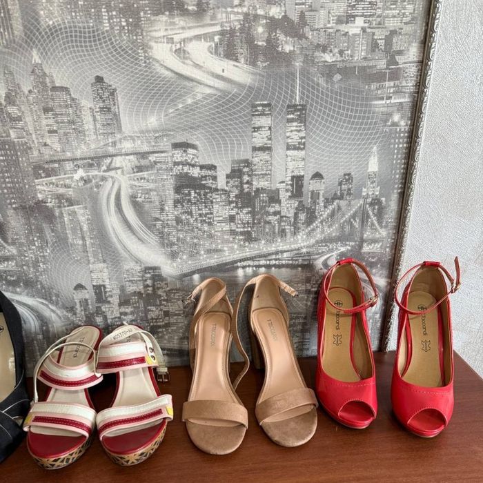 Босоножки новые и бу 38 размер