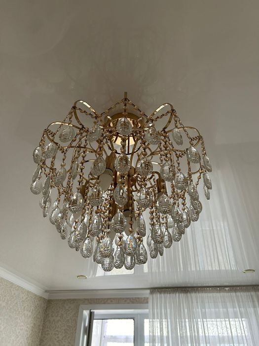 Продается люстра