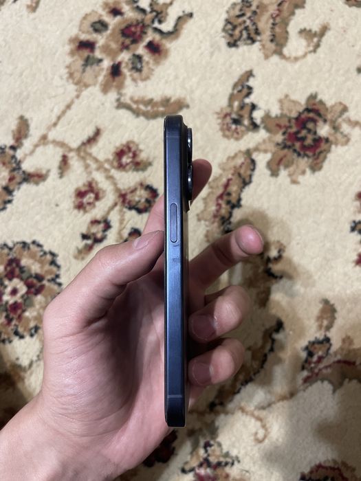 Iphone 15pro blue