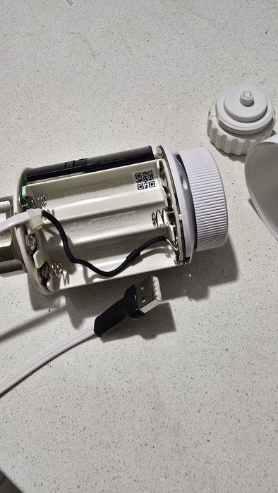 Termostat calorifer Sonoff TRV Zigbee cu alimentator USB