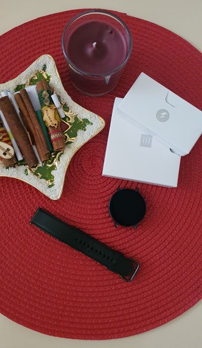 Смарт часовник Samsung Galaxy Active 2