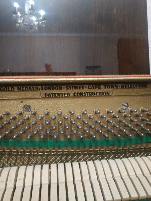 Продаётся пианино