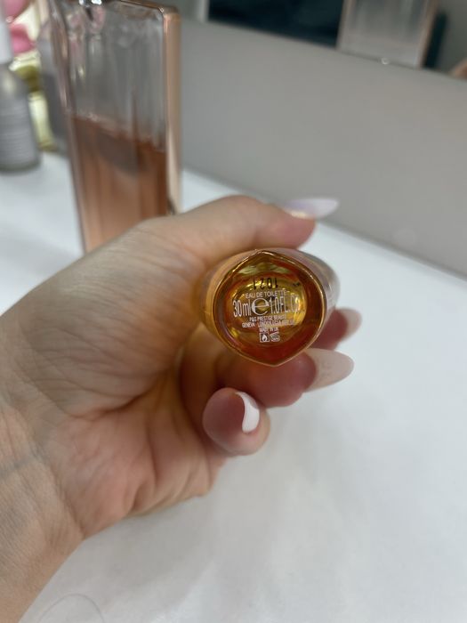 Продам парфюм оригинал