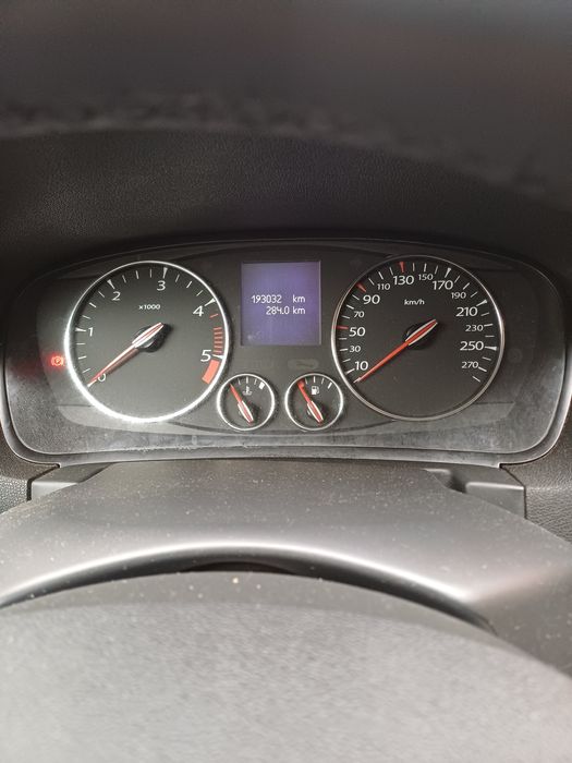 Renault Laguna an 2011 2.0dci 150CP