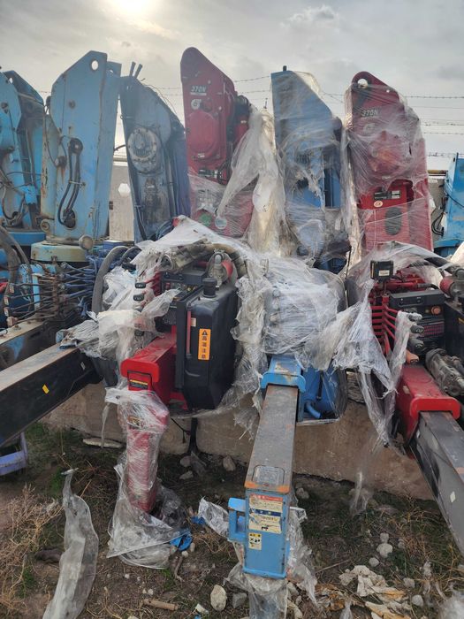 Тадано Манипулятор сотилади