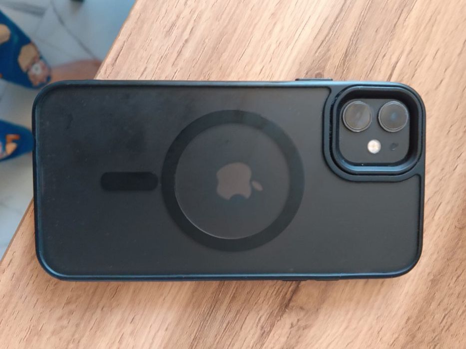 Iphone 11 продам