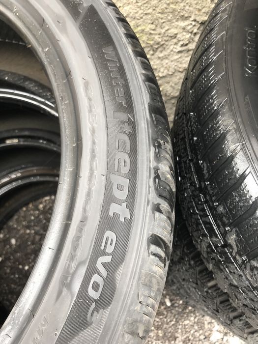 Зимни гуми 19 цола Hankook Winter I cept evo3 245/45/19 DOT1421