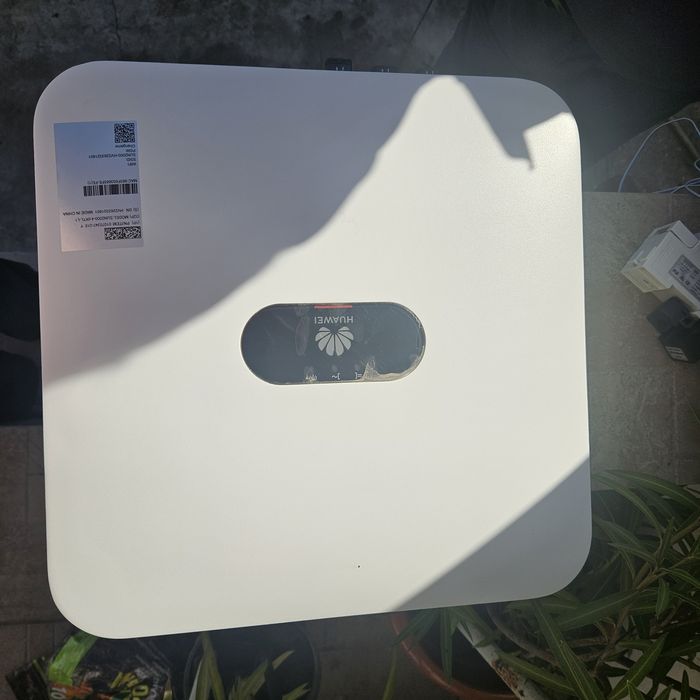 Invertor fotovoltaice