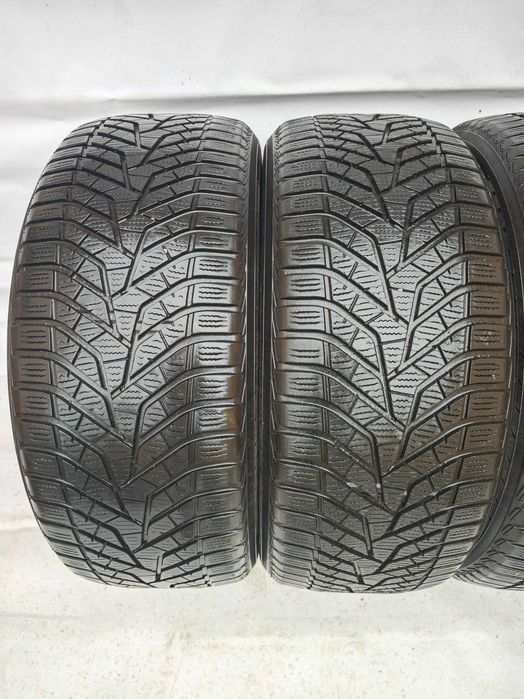 Anvelope 245/45/19 an 2023 iarna M+S YOKOHAMA BLUEARTH WINTER V905