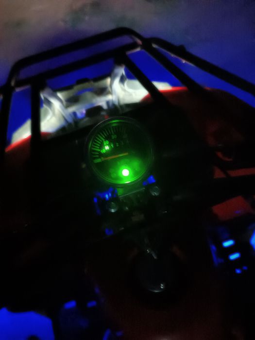 Квадроцикл в отличном состояний